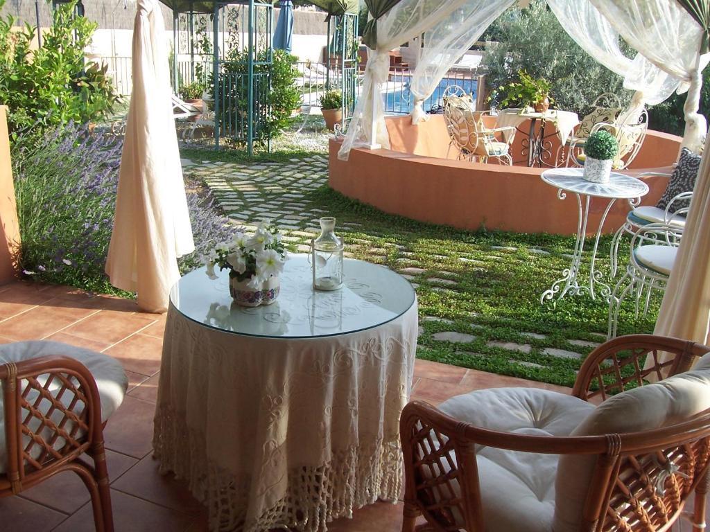 Laurel De La Reina Bed & Breakfast - Boutique La Zubia  Zewnętrze zdjęcie