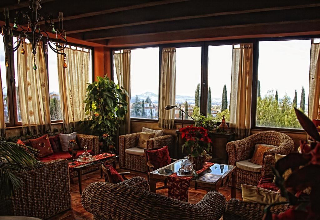 Laurel De La Reina Bed & Breakfast - Boutique La Zubia  Zewnętrze zdjęcie